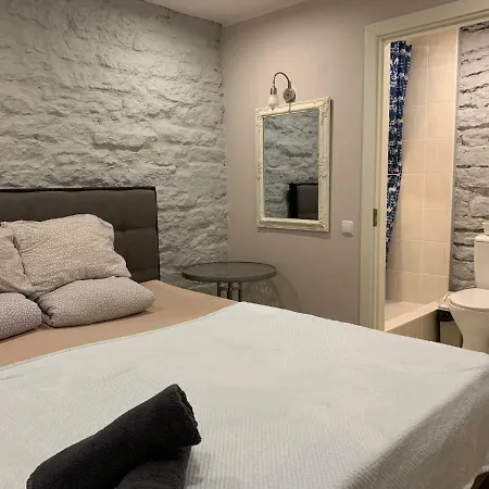 Suda5 Hostel *